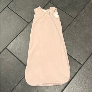 EXCELLENT CONDITION Kyte Baby Dusty Pink sleep sack 1.0 tog